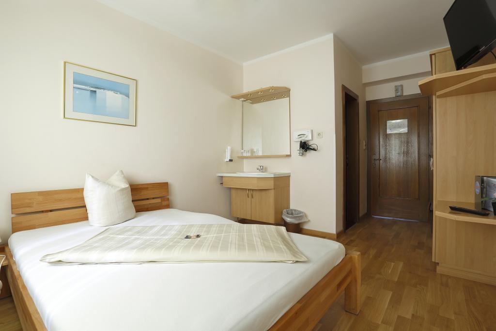 Alpen.Adria.Stadthotel Klagenfurt am Woerthersee Exterior foto